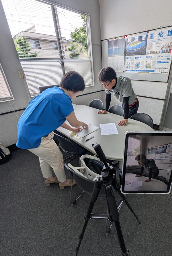 山本建設株式会社でのSNS撮影風景